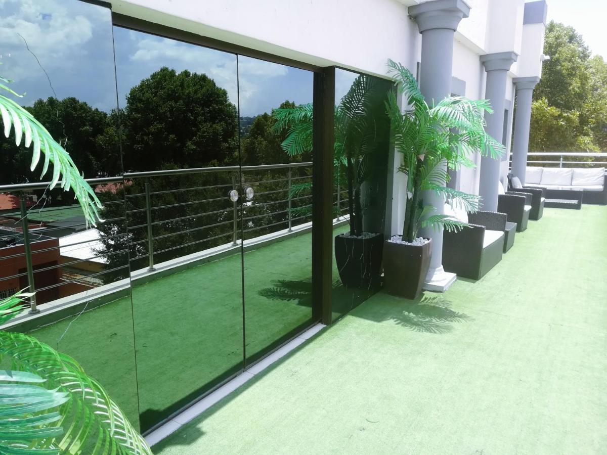 Garden Top Hotel โจฮันเนสเบิร์ก ภายนอก รูปภาพ