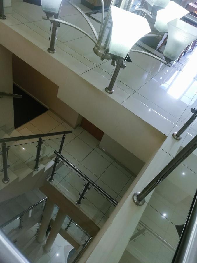 Garden Top Hotel โจฮันเนสเบิร์ก ภายนอก รูปภาพ
