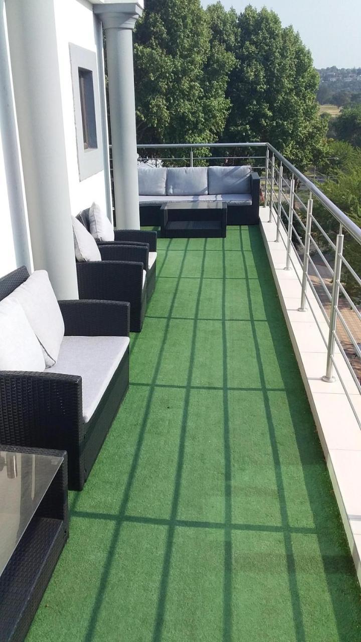 Garden Top Hotel โจฮันเนสเบิร์ก ภายนอก รูปภาพ